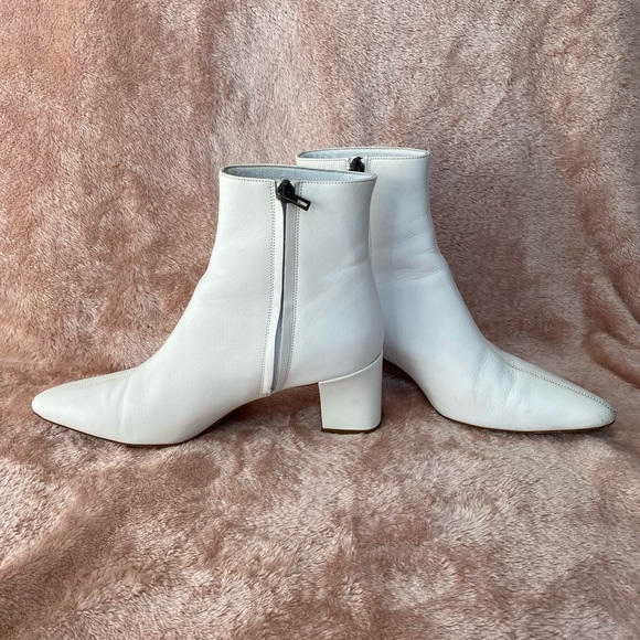 Vince Lanica Booties in White - Picture 2 of 4